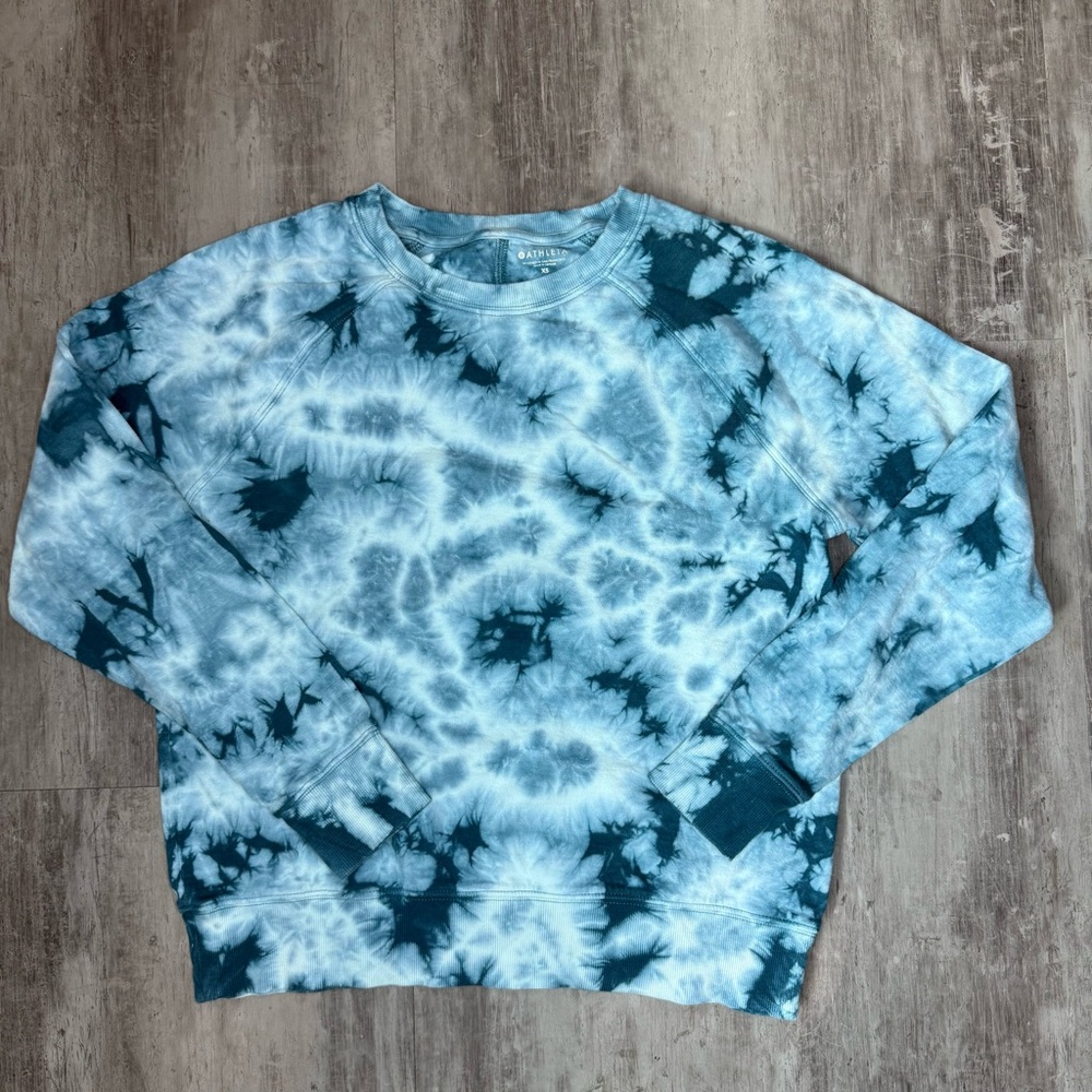 Athleta Blue Tie-Dye Crewneck Sweater